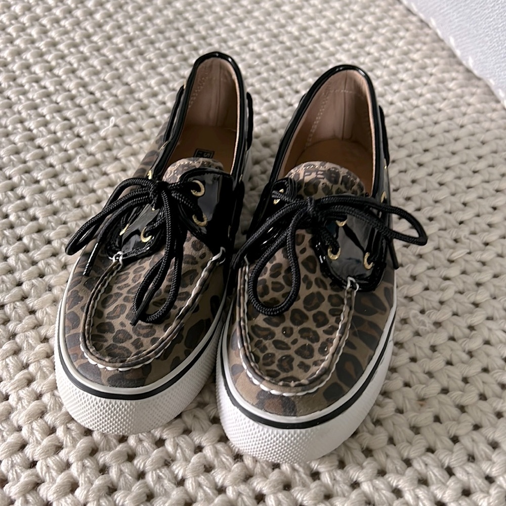 Womens Sperry Boat Shoes (Size 6.5)